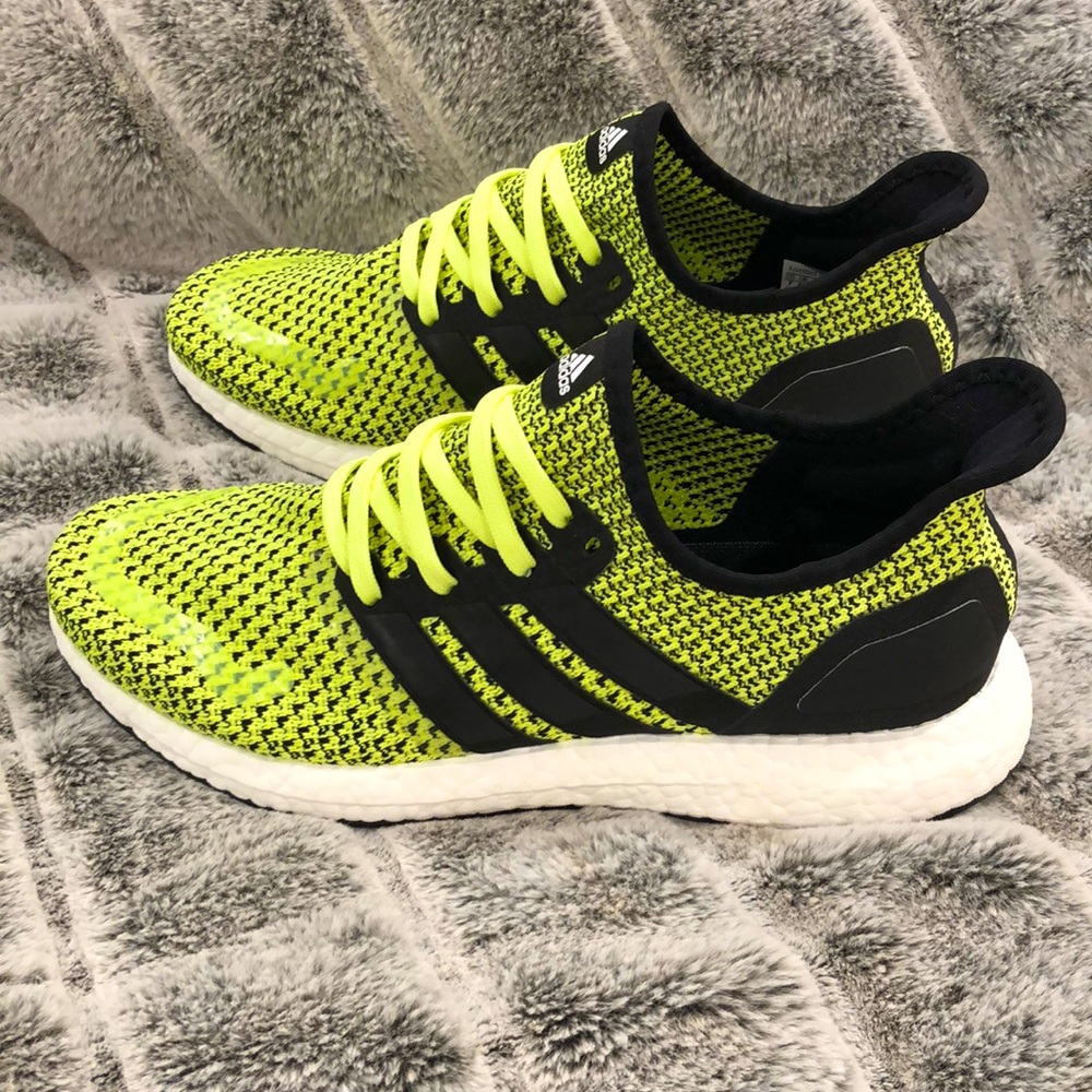 NEW UltraBoost M7/W8